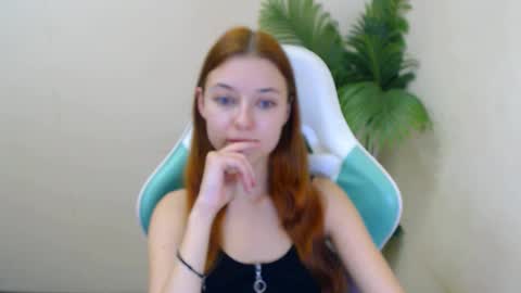 Snapshot of vivien_leight chatting on 13, 1, 2025 Vivien online show from 13, 1, 2025