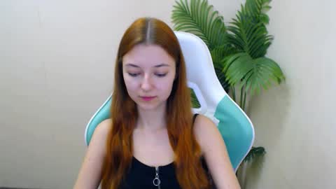 Snapshot of vivien_leight chatting on 28, 1, 2025 Vivien online show from 28, 1, 2025