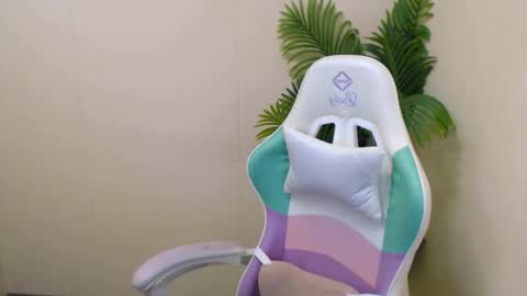 Snapshot of vivien_leight chatting on 10, 2, 2025 Vivien online show from 10, 2, 2025