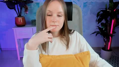 Vivien online show from 8, 1, 2025