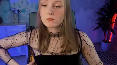 Vivien online show from 11, 2, 2025