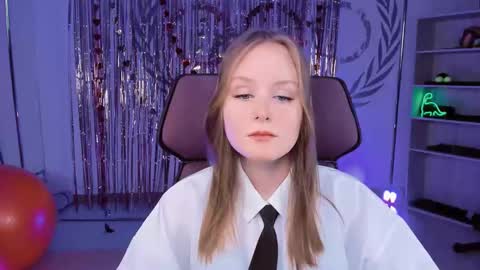 Vivien online show from 9, 3, 2025