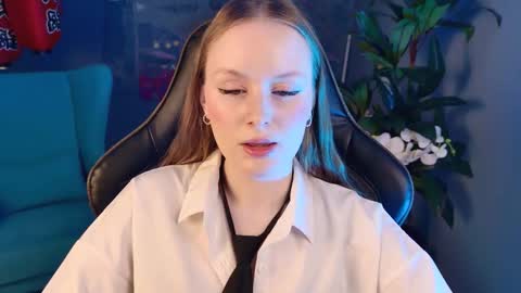 Vivien online show from 10, 11, 2025