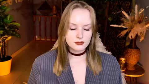 Snapshot of vivienleeigh chatting on 5, 6, 2026 Vivien online show from 5, 6, 2026