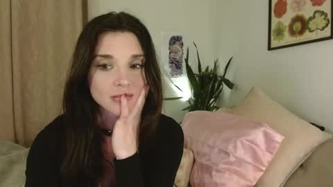 Lillian Rose online show from 17, 4, 2026