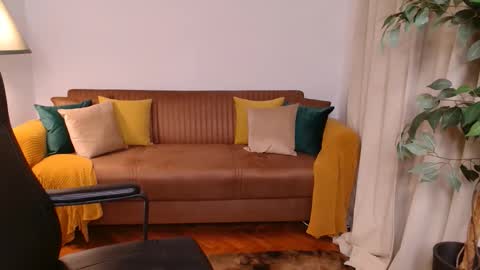 Vivienne online show from 2, 11, 2025