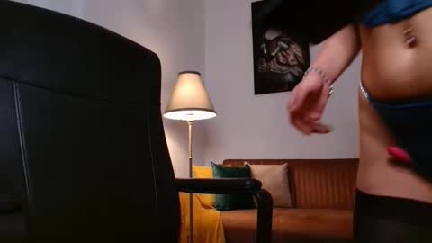 Vivienne online show from 2, 4, 2026