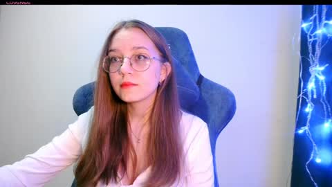 vivivivikkie online show from 5, 4, 2026