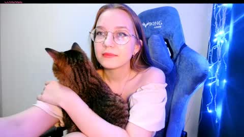 vivivivikkie online show from 4, 6, 2026
