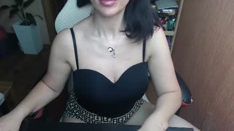 Snapshot of vivo244 chatting on 13, 7, 2026 Eva online show from 13, 7, 2026