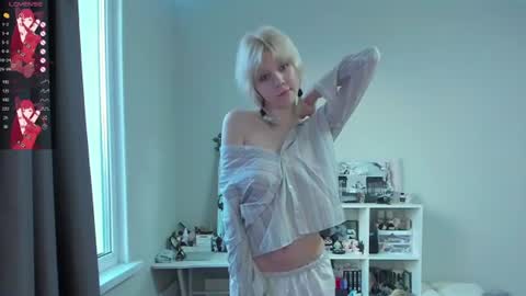 chatur babes online show from 11, 6, 2026