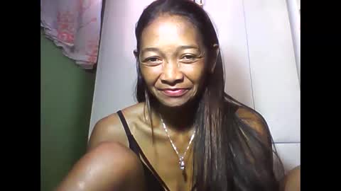 Snapshot of vixen_lina chatting on 12, 5, 2026 vixen_lina online show from 12, 5, 2026