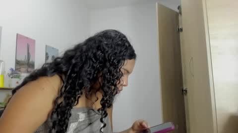 vixenlust17 online show from 25, 2, 2026