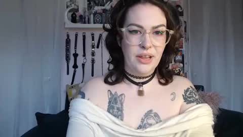 Snapshot of vixinvvitch chatting on 6, 5, 2026 VIXIN online show from 6, 5, 2026