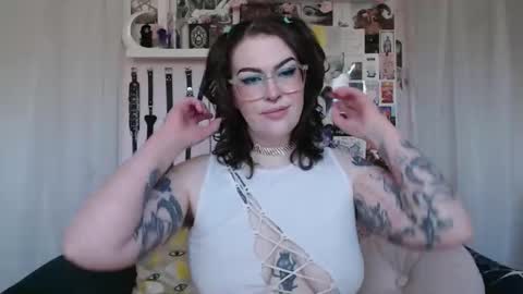Snapshot of vixinvvitch chatting on 22, 5, 2026 VIXIN online show from 22, 5, 2026