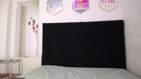 vjulietaper1 online show from 15, 1, 2026