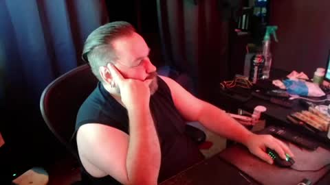 Snapshot of voidcatdaddy chatting on 14, 5, 2026 Rev online show from 14, 5, 2026