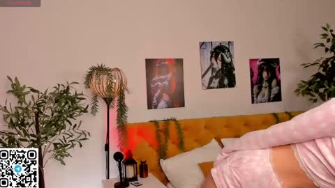 Snapshot of vonen_ray chatting on 25, 5, 2026 Vonen online show from 25, 5, 2026