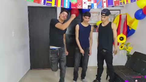 voyeurism_guys online show from 30, 6, 2026