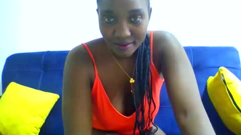 Snapshot of vvelvet_vixen chatting on 3, 10, 2025 vvelvet_vixen online show from 3, 10, 2025