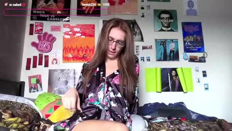 Snapshot of wahbaby chatting on 6, 6, 2026 marz online show from 6, 6, 2026