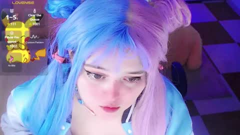   online show from 4, 10, 2025