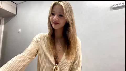 Molly online show from 14, 9, 2025