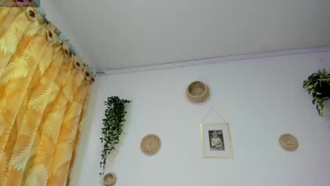 Snapshot of wanda_liones chatting on 5, 2, 2025 Wanda online show from 5, 2, 2025