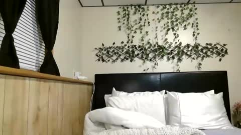 wanderlustgaal online show from 3, 12, 2025