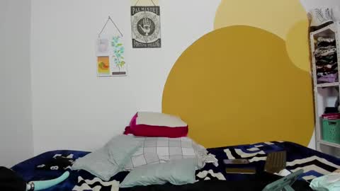 Waningrose  Lu online show from 12, 11, 2025