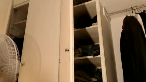 wants online show from 19, 3, 2026