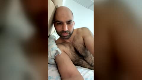 waqasshaukat762 online show from 15, 4, 2026