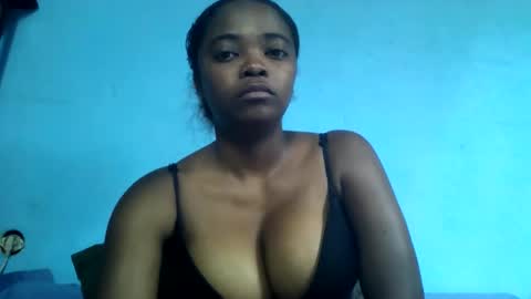 Snapshot of wasselline69 chatting on 6, 1, 2026 wasselline69 online show from 6, 1, 2026