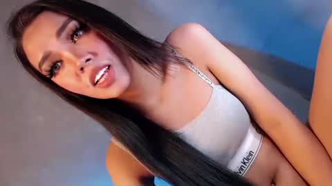 Isla Fox online show from 15, 10, 2025