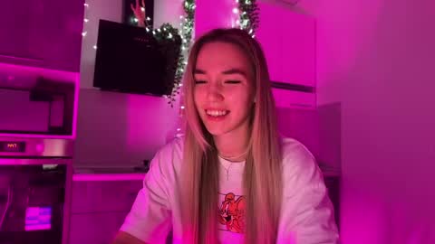 Snapshot of watergirl_ chatting on 3, 12, 2024 Im saving up for a new car help me online show from 3, 12, 2024