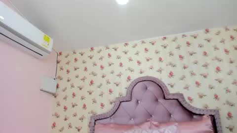 Milf Latina online show from 16, 7, 2026