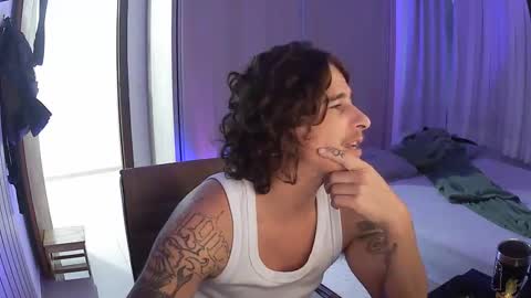 wave_boyy online show from 5, 4, 2026