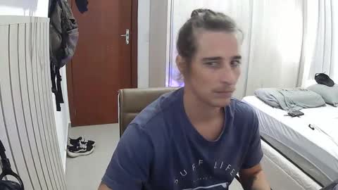 wave_boyy online show from 10, 4, 2026