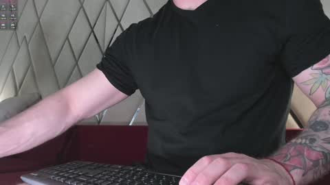 Snapshot of waynemiller_ chatting on 22, 12, 2024 Wayne online show from 22, 12, 2024
