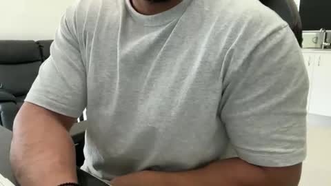 Weapon X online show from 8, 4, 2026