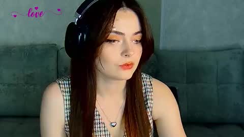 Snapshot of weareyoursun chatting on 1, 3, 2025 Alice online show from 1, 3, 2025