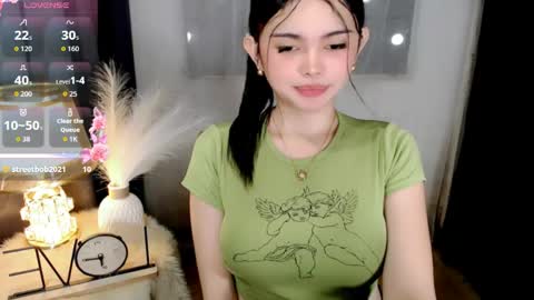 Snapshot of webcum_mami chatting on 13, 5, 2026 mami abby online show from 13, 5, 2026
