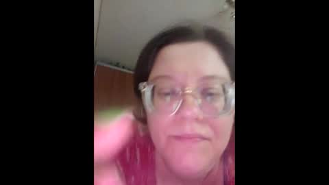 Snapshot of webgirl2 chatting on 1, 6, 2026 Marina online show from 1, 6, 2026