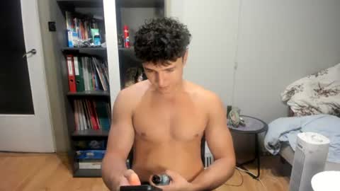 Snapshot of wee_willy_winky chatting on 15, 7, 2026 wee_willy_winky online show from 15, 7, 2026