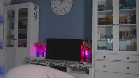  moon  online show from 9, 2, 2025