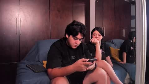 EMILY  ANDREW online show from 1, 3, 2026