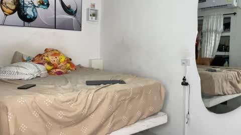 Wendy Alex online show from 12, 9, 2025