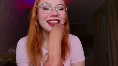 Snapshot of wendy_cherryy chatting on 30, 10, 2025 Wendy  online show from 30, 10, 2025