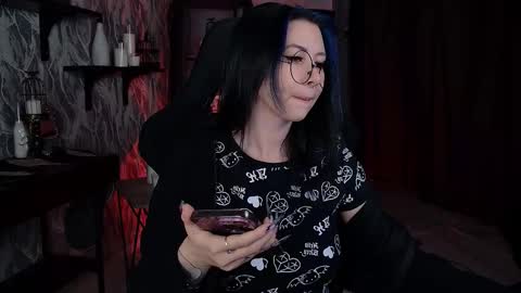 little girl who is always rightLisa online show from 30, 11, 2025