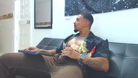 Wesley Rogger online show from 5, 11, 2025